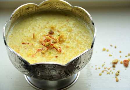 RECEPTEUR DE QUINOA PHIRNEE (PUDDING DE LAIT DE QUININA) Recette Indienne Traditionnelle